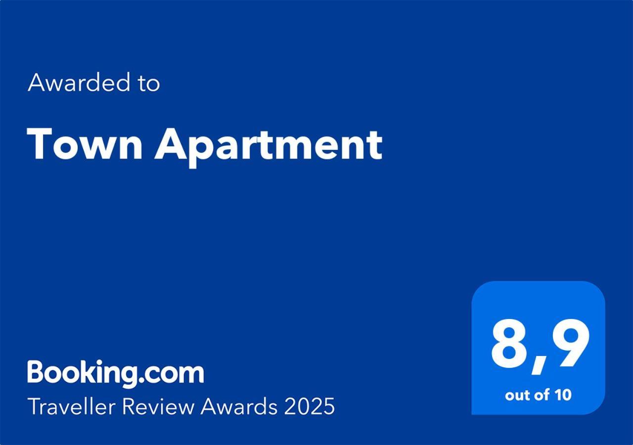 Town Apartment ฟุงชาล ภายนอก รูปภาพ